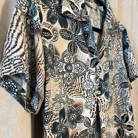 Vintage Short Sleeve Button Up Top - Picture 2 of 5